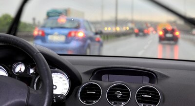 spring-cleaning-tips-maintenance-windshield_400x217